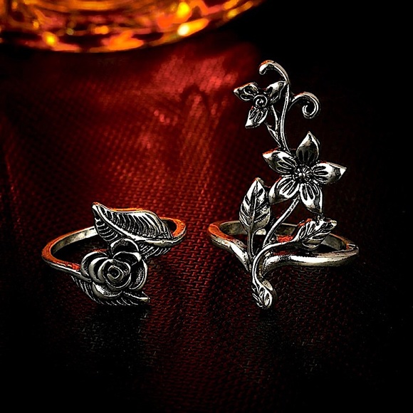 Silver flower vine knuckle ring set 🌺 - Picture 8 of 11